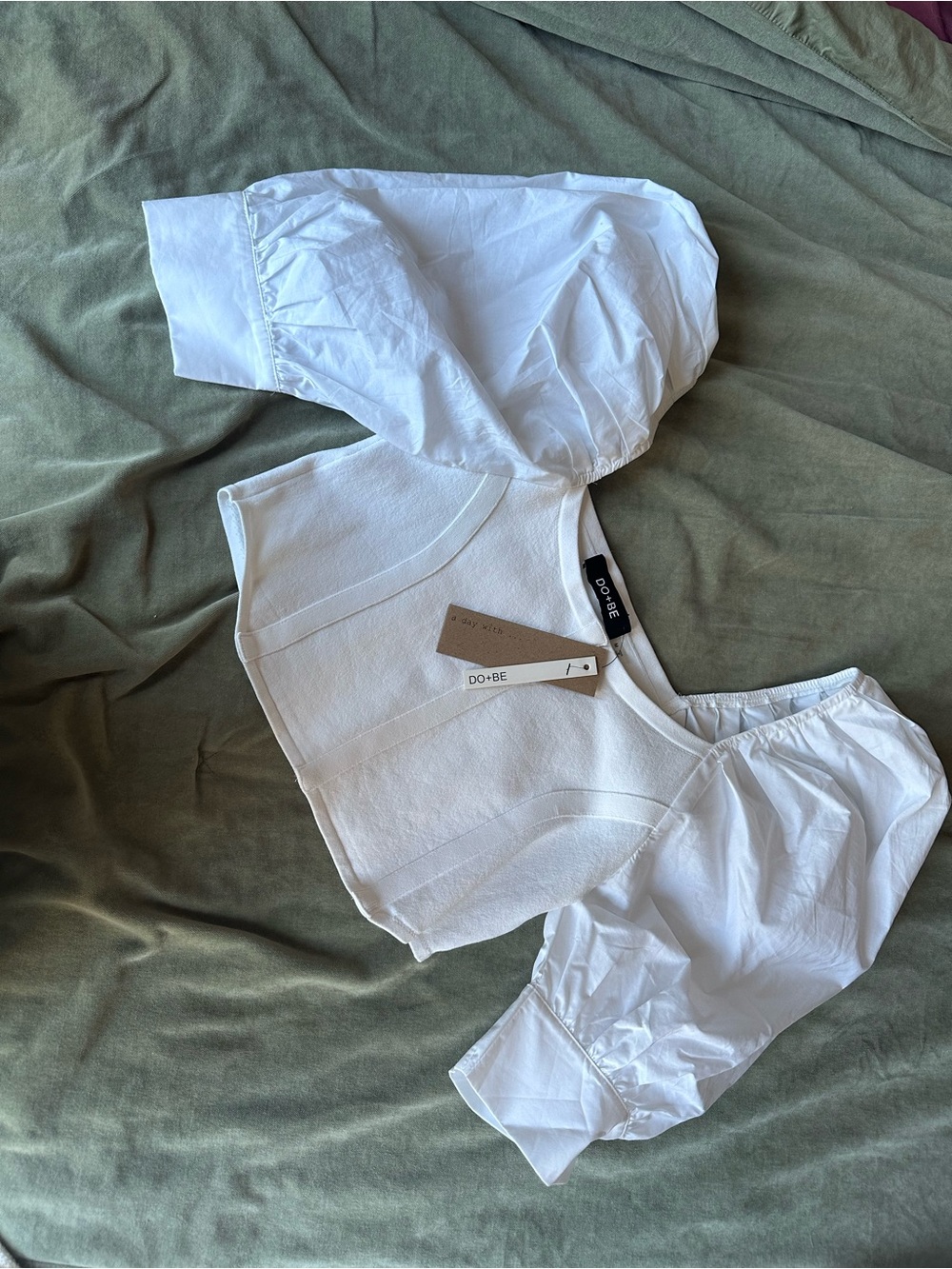 DO+BE White Puff-Sleeve Crop Top